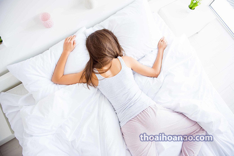 Hình ảnh người nằm sấp khi ngủ