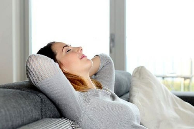 Nghỉ ngơi hợp lý giúp cơ thể hồi phục nhanh chóng