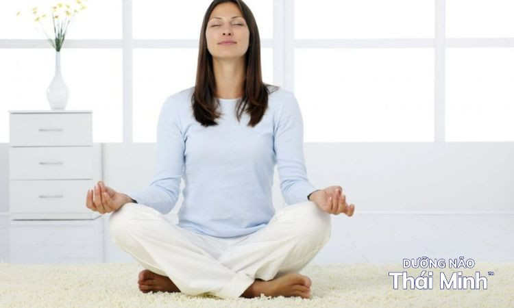 Ngồi thiền làm dịu tâm trí và thư giãn toàn thân